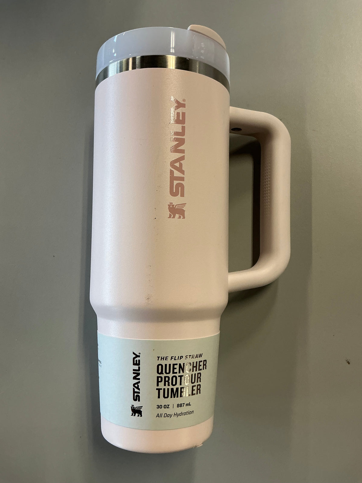 Stanley 30oz Stainless Steel Flowstate Quencher H2.0 Tumbler - MINOR COSMETIC DAMAGE DUE TO SHIPPING (see pictures) - Some May Be Missing Straws