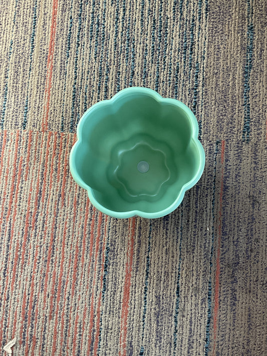 Scallop Planter Green