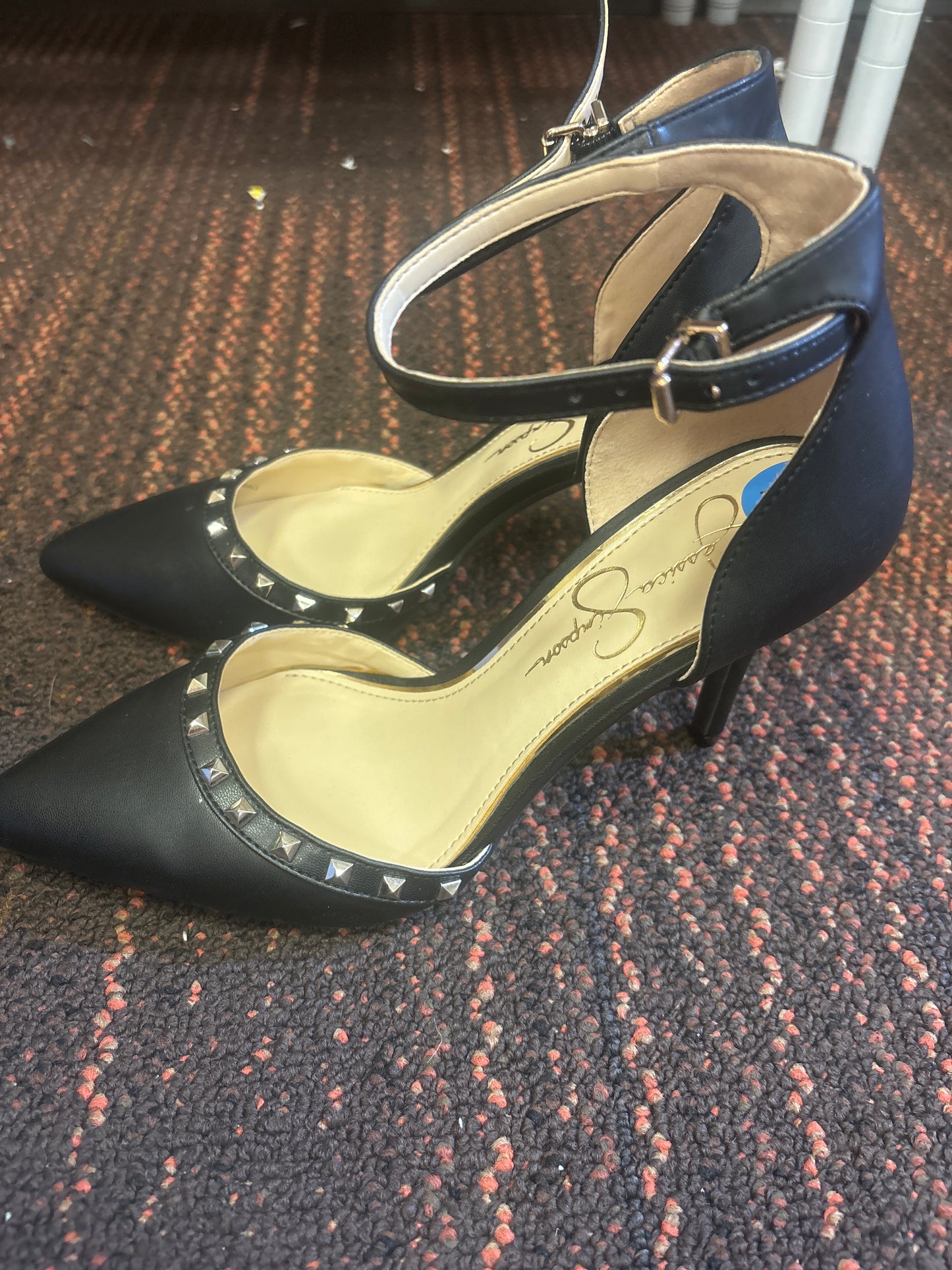 Ladies - Jessica Simpson Lyviana Studded Pointed Heels - Black - Size 7.5 - CLEARANCE