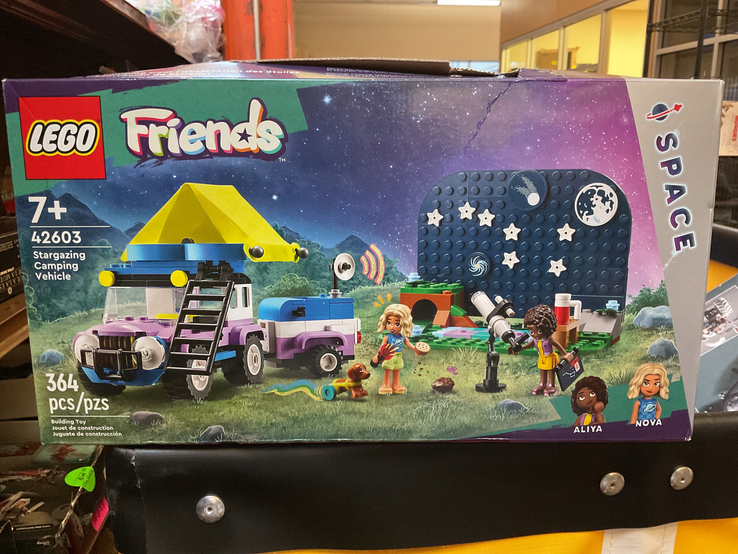 DAMAGED BOX LEGO Friends Stargazing Camping Vehicle Adventure
Toy 42603