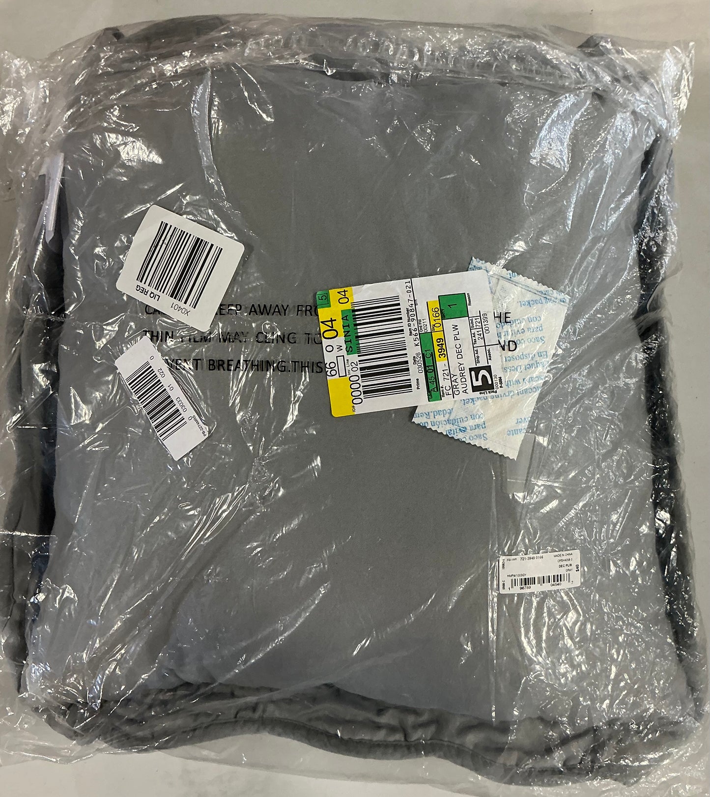 Throw Pillows - 18X18” - May Have Damaged or Missing Packaging - Some Dirt Possible Due to Shipping - Out of Package- AS IS - No Returns