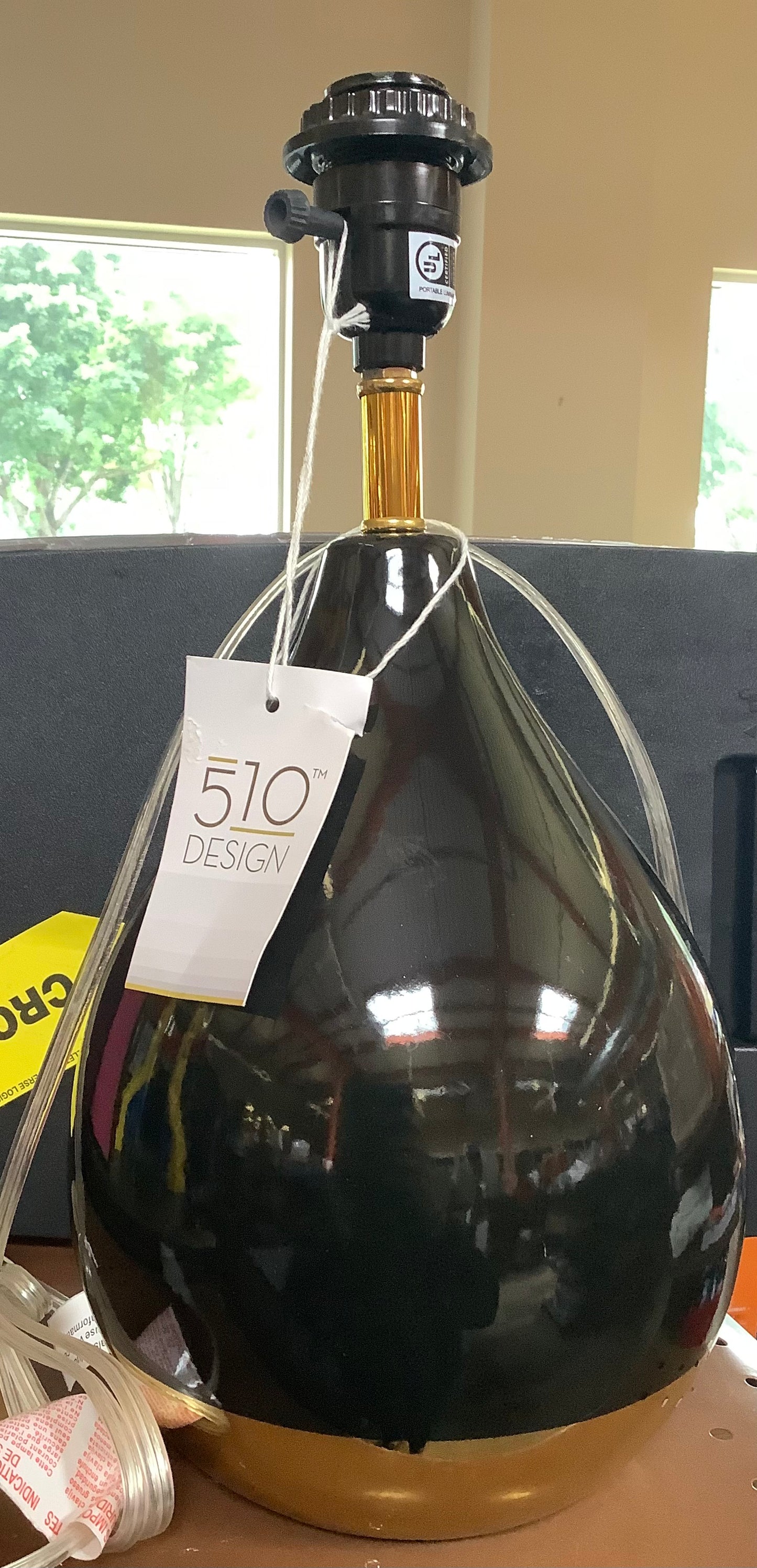 (CLEARANCE). Ceramic Table Lamp,21.5" Height, Drum