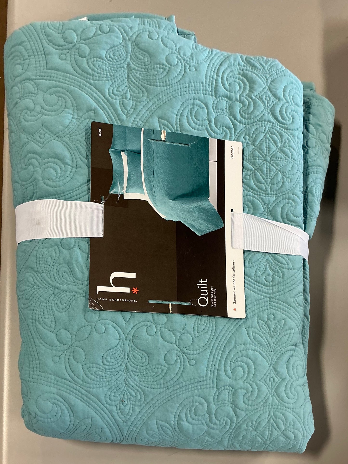 Home Expressions Harper Quilt - Damaged Packaging (see pictures)