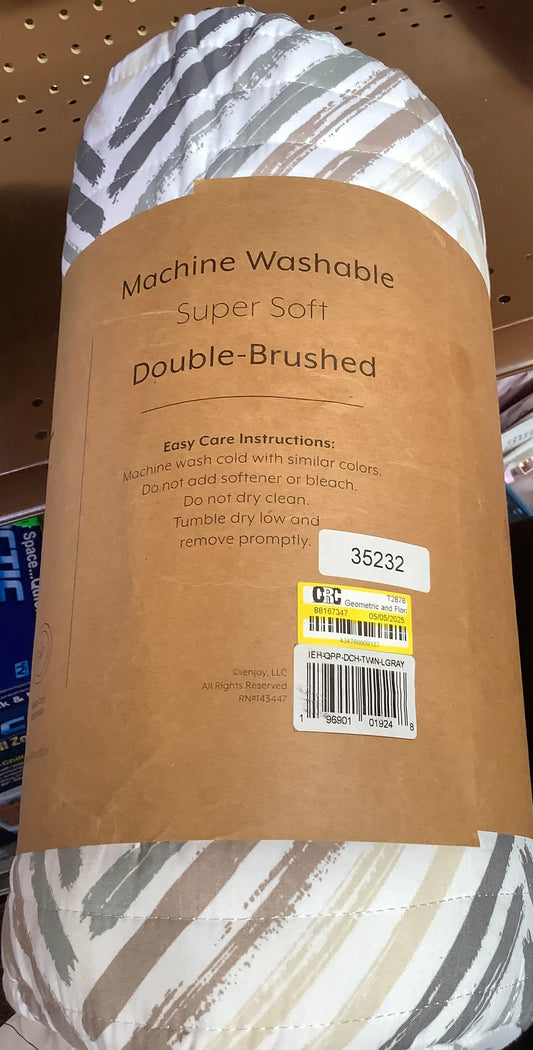 ienjoy Home
Super-Soft Reversible 2-Pc. Quilt Set, Twin/Twin XL