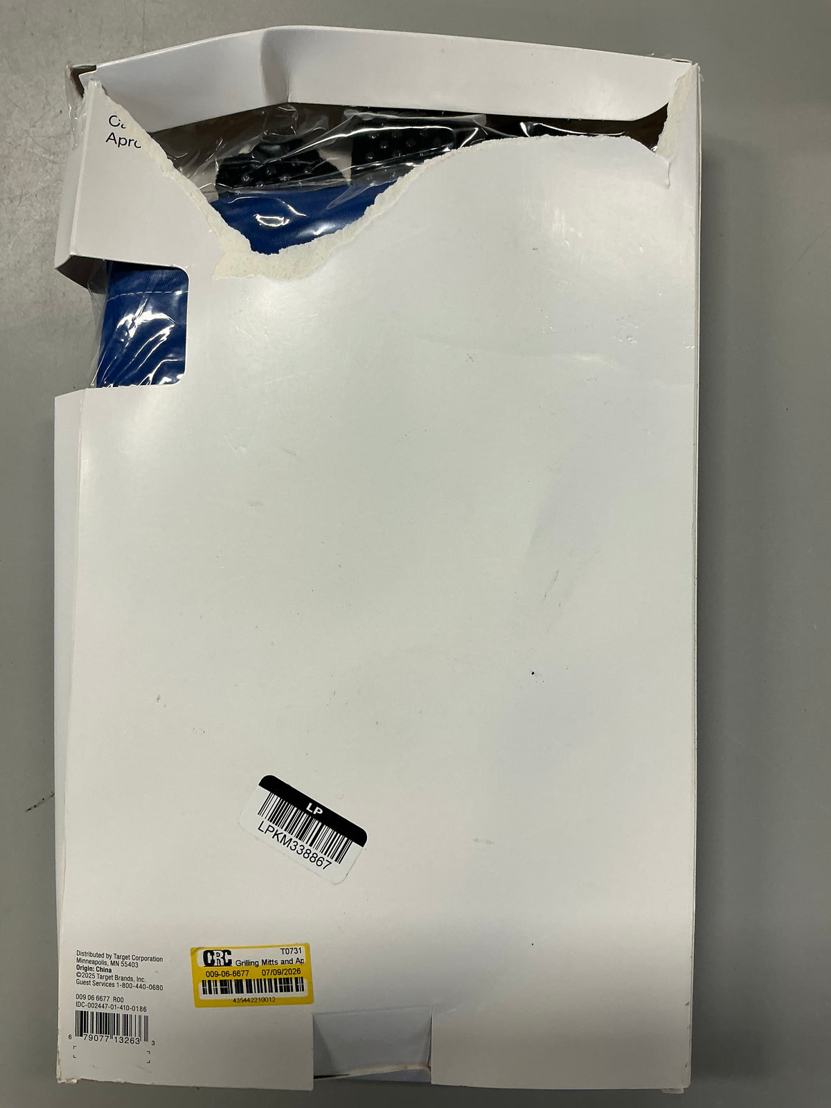 Grilling Mitts and Apron Kitchen Textile Set Blue/Black - Room Essentials™ - Damaged Packaging (see pictures)