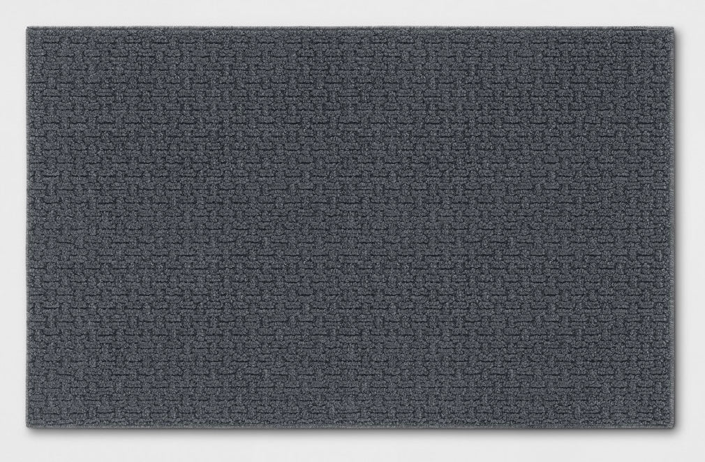 2'6"x3'10"/30"x46" Washable Solid Tufted Accent Rug Gray