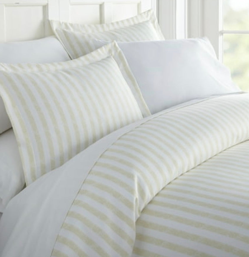 King-size ivory striped 3-piece duvet cover set