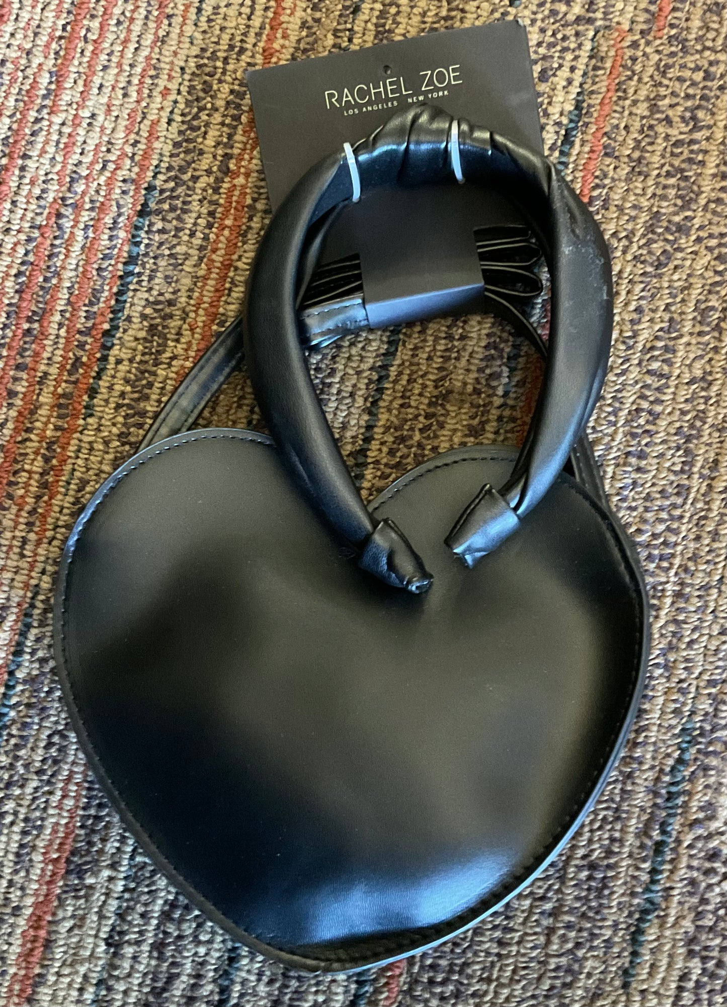Small Heart Shaped Purse And Headband Set Black
Crossbody Bag