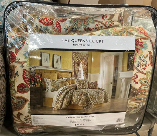 Madison Park 4-piece quilt set in a green daisy floral pattern king
