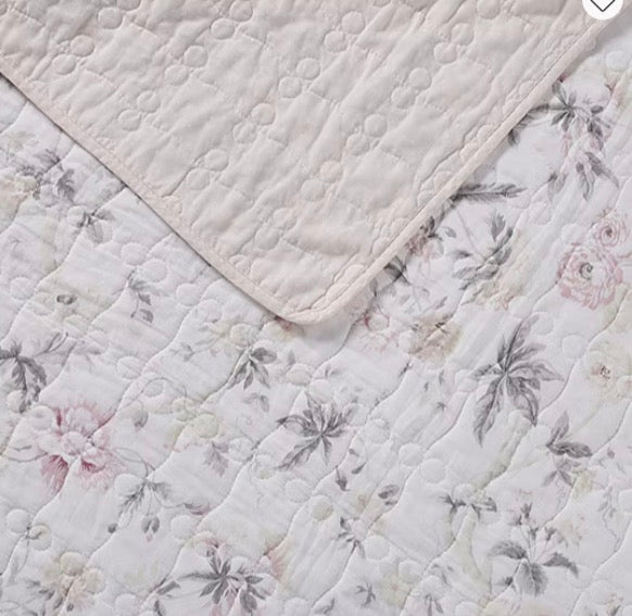 Laura Ashley Breezy Floral Reversible Quilt Set king