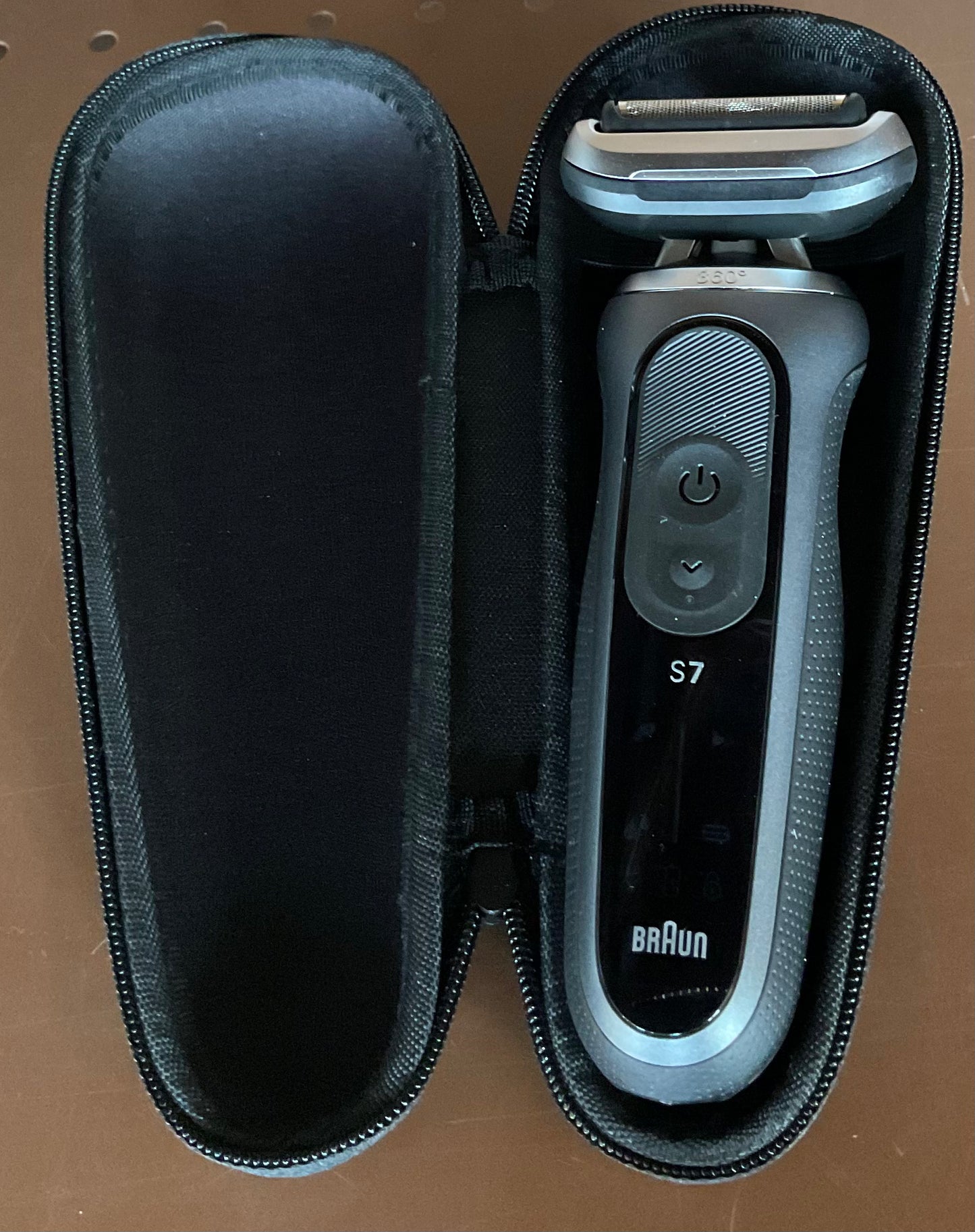 Braun Series 7-7120s Rechargeable Wet & Dry
Electric Shaver