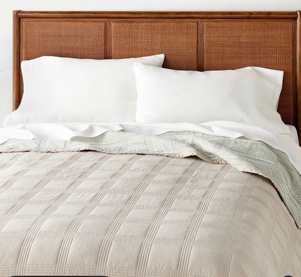 (Clearance)Full/Queen Grid Stitched Quilt Taupe/Green/Cream