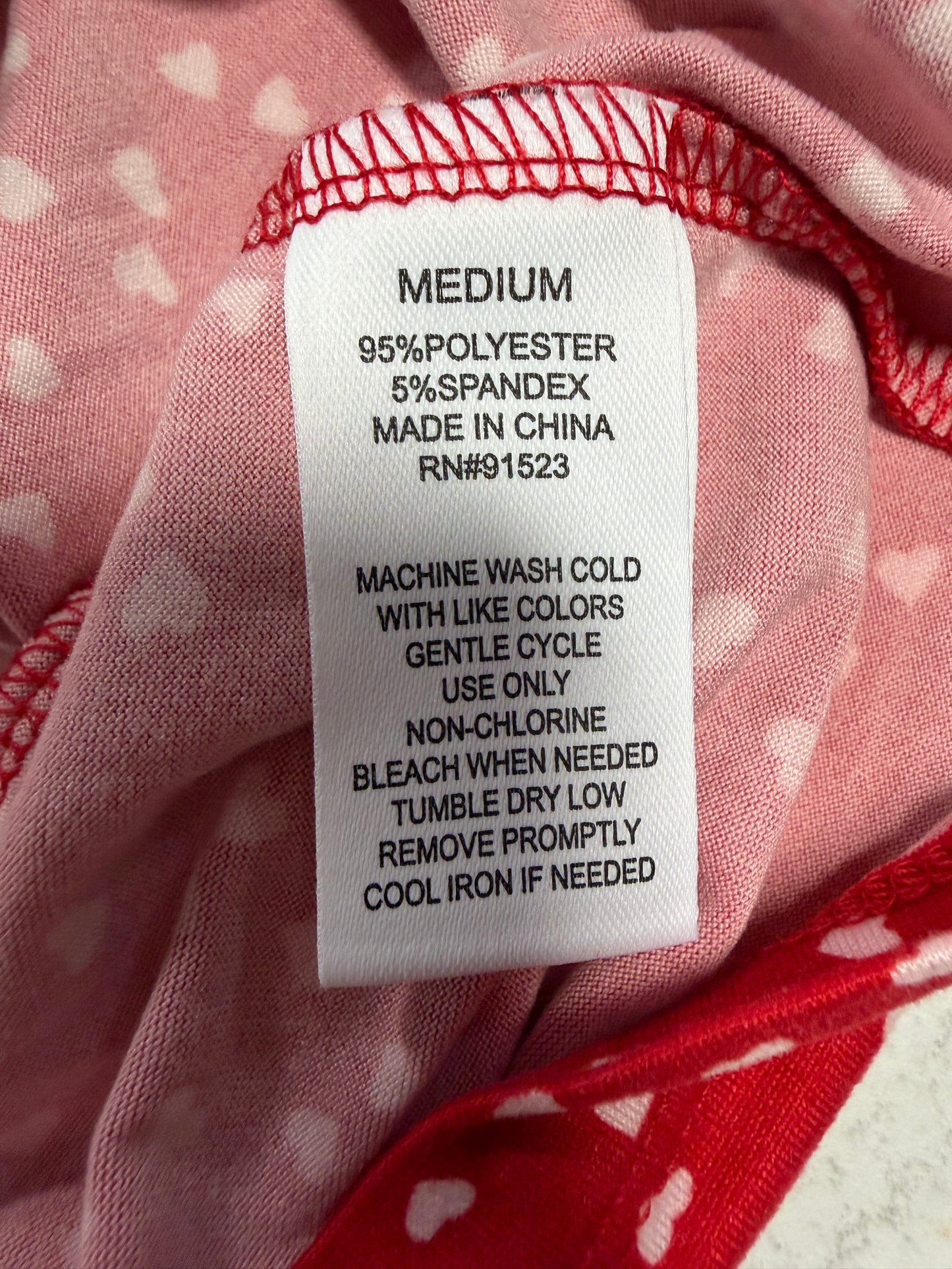 Women’s 2pc Pajama Set Red with white flowers - size Medium