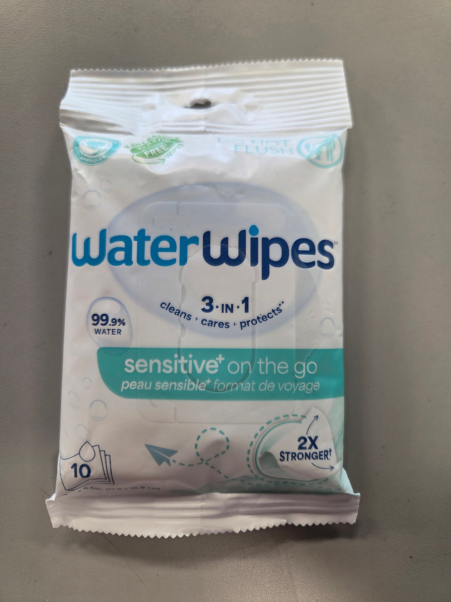 Water wipes sensitive on the go