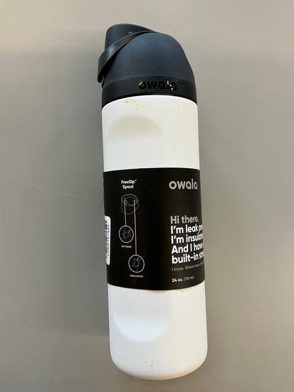 Owala 24 fl oz FreeSip Stainless Steel Water Bottle - MINOR COSMETIC DAMAGE (see pictures)