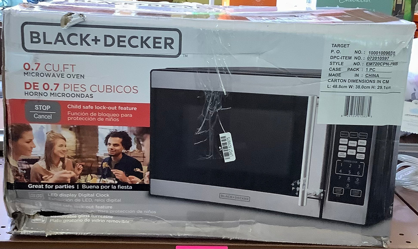 (Clearance )BLACK+DECKER 0.7 cu ft 700W Microwave Oven - Black - EM720CPN-P: Countertop, Small Dorm Microwave, Child Lock, 8 Programs