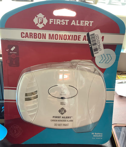 (CLEARANCE )-First Alert CO400 Battery Powered Carbon Monoxide Detector: 9-Volt CO Alarm, Silences Unwanted Alarms,