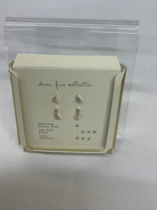 Gold Dainty Fashion Jewelry - Damaged Packaging (see pictures)