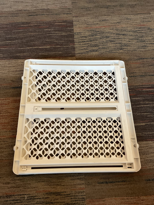 Plastic Gate (No Screws)