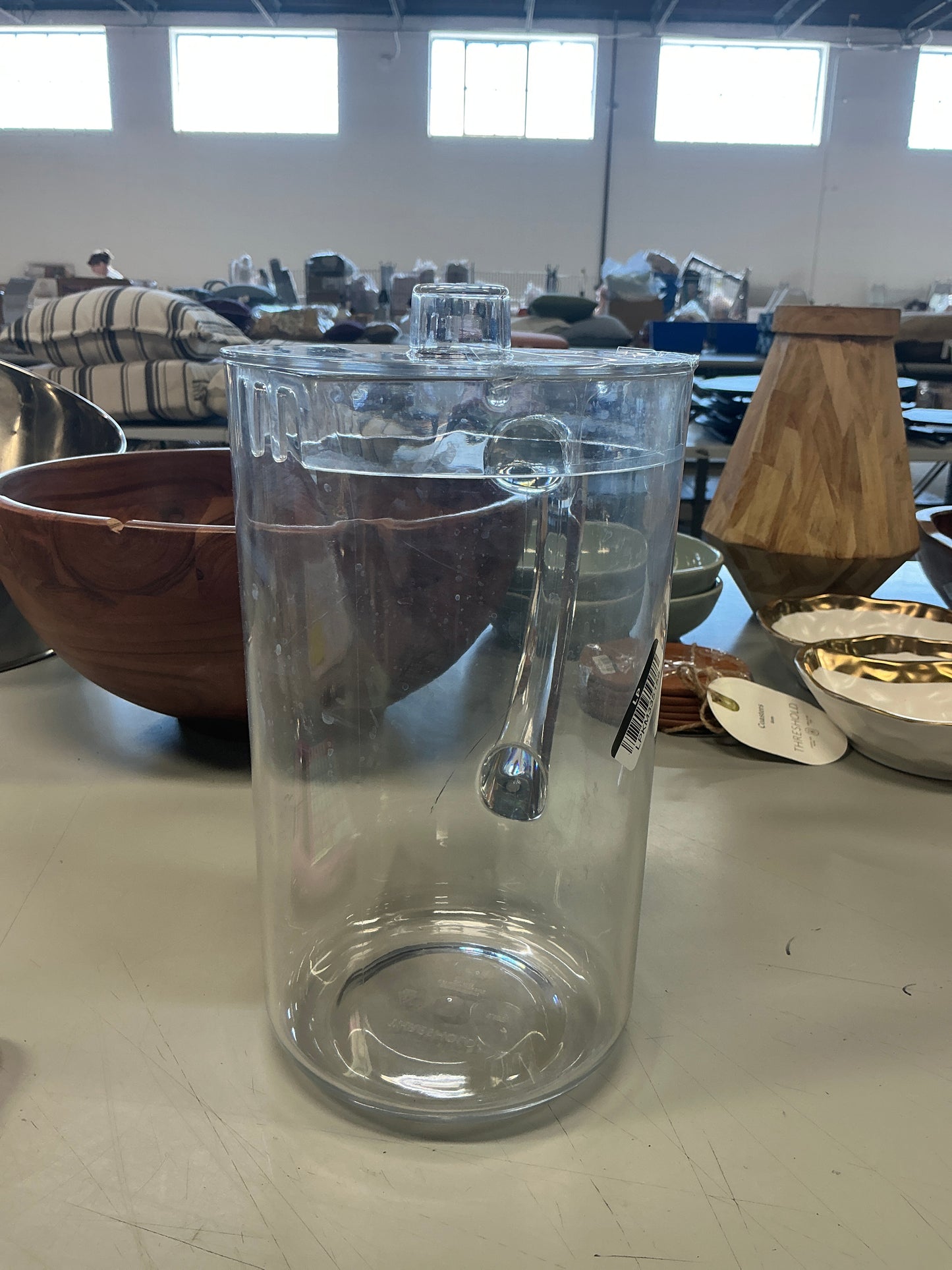 THRIFTY 70 - Smooth Surface Pitcher with Lid Tritan - Threshold™ - Open Box - USED (See Pictures)- FINAL SALE- NO RETURNS - AS IS