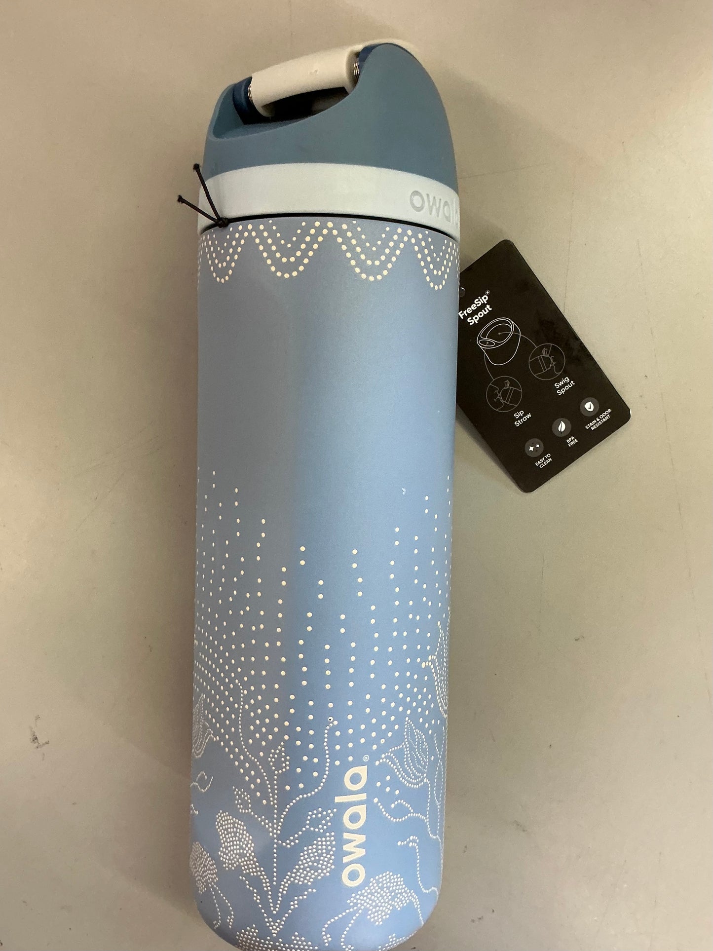 Owala 24 fl oz FreeSip Stainless Steel Water Bottle - MINOR COSMETIC DAMAGE (see pictures)