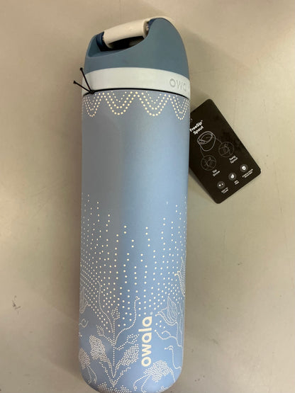 Owala 24 fl oz FreeSip Stainless Steel Water Bottle - MINOR COSMETIC DAMAGE (see pictures)