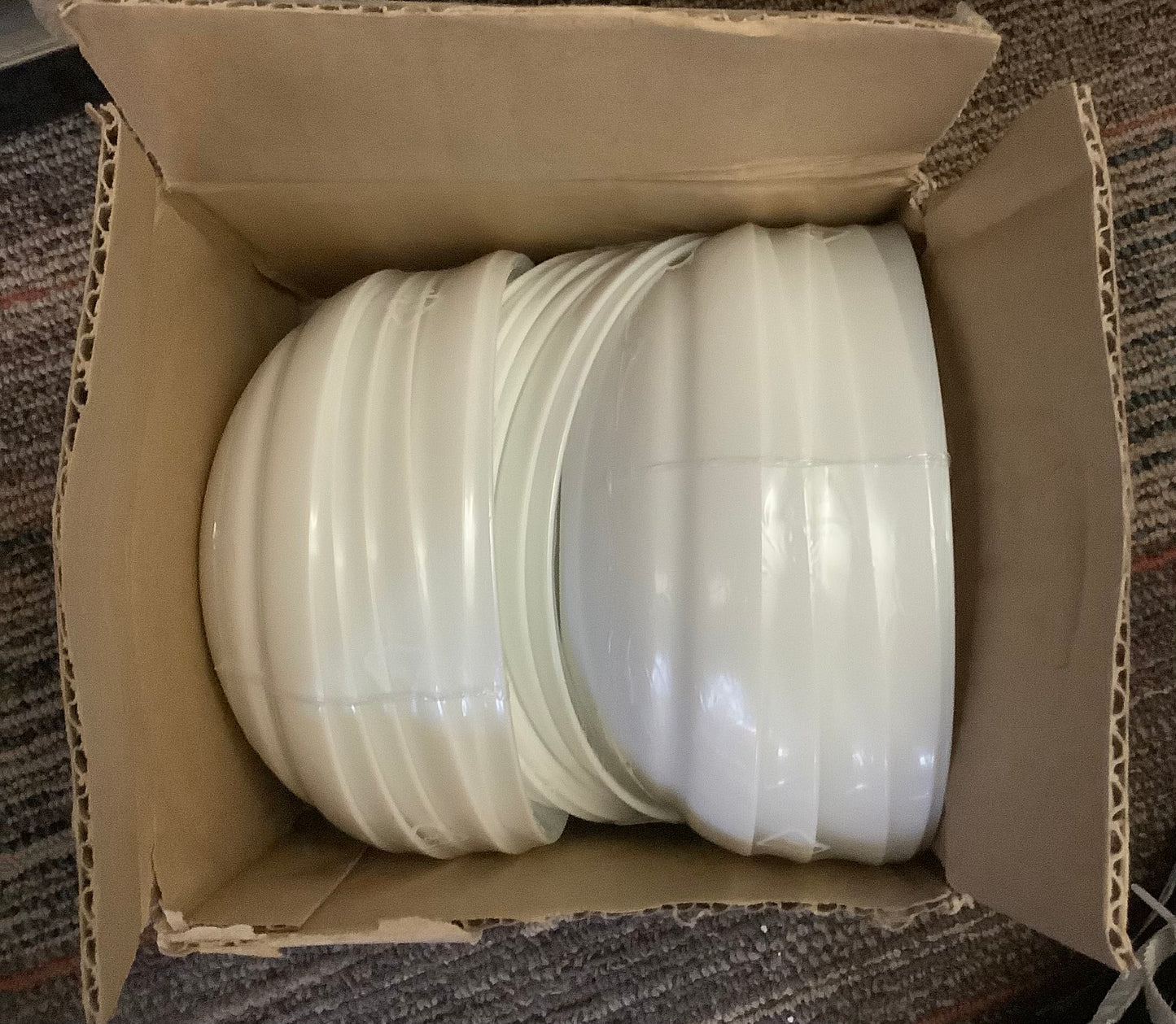Set of 3 per box Bowls-18 count