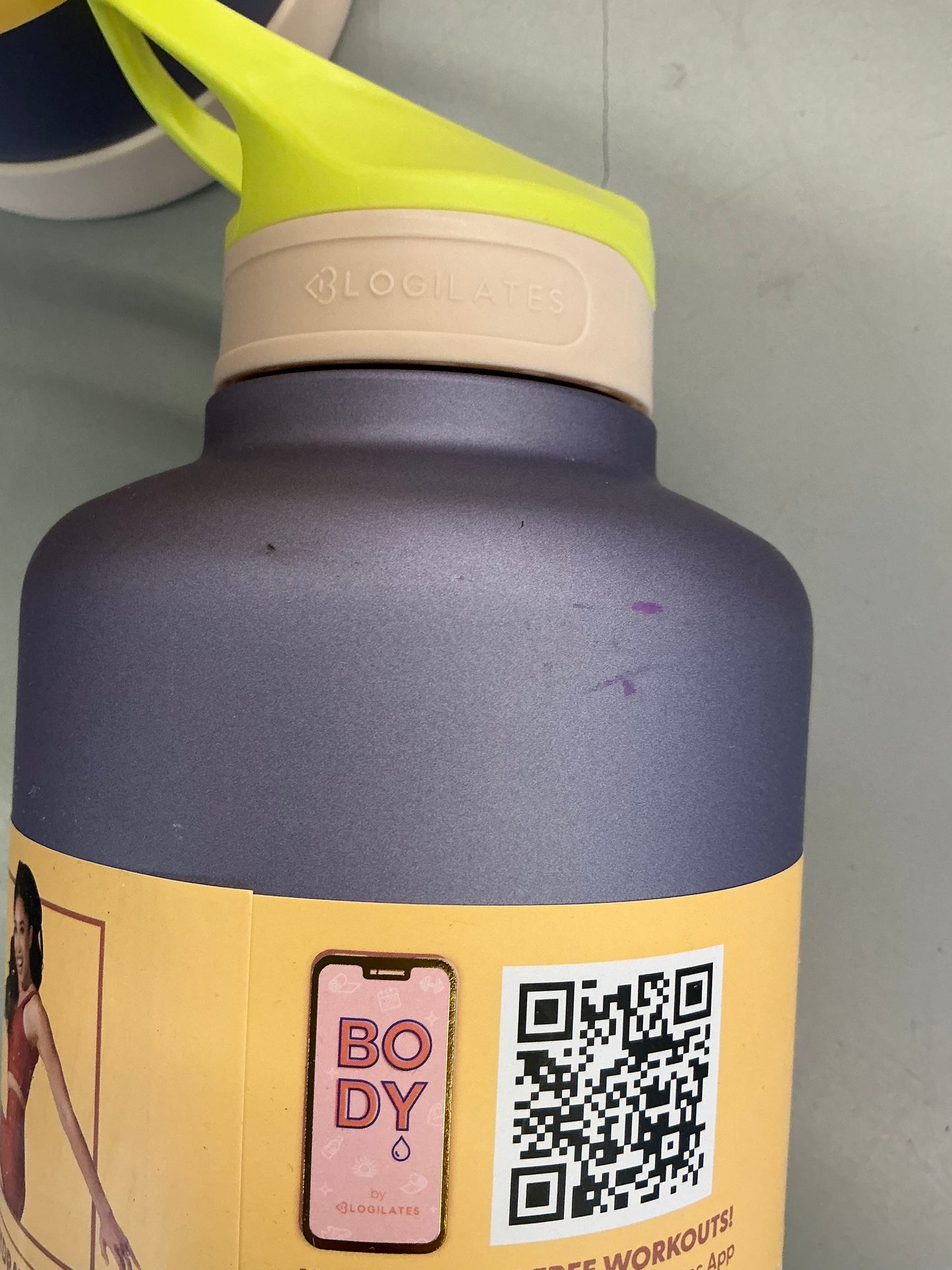 Blogilates Stainless Steel Insulated Water Bottle (62 fl oz) - Evening Haze - Minor Cosmetic Damage (see pictures)