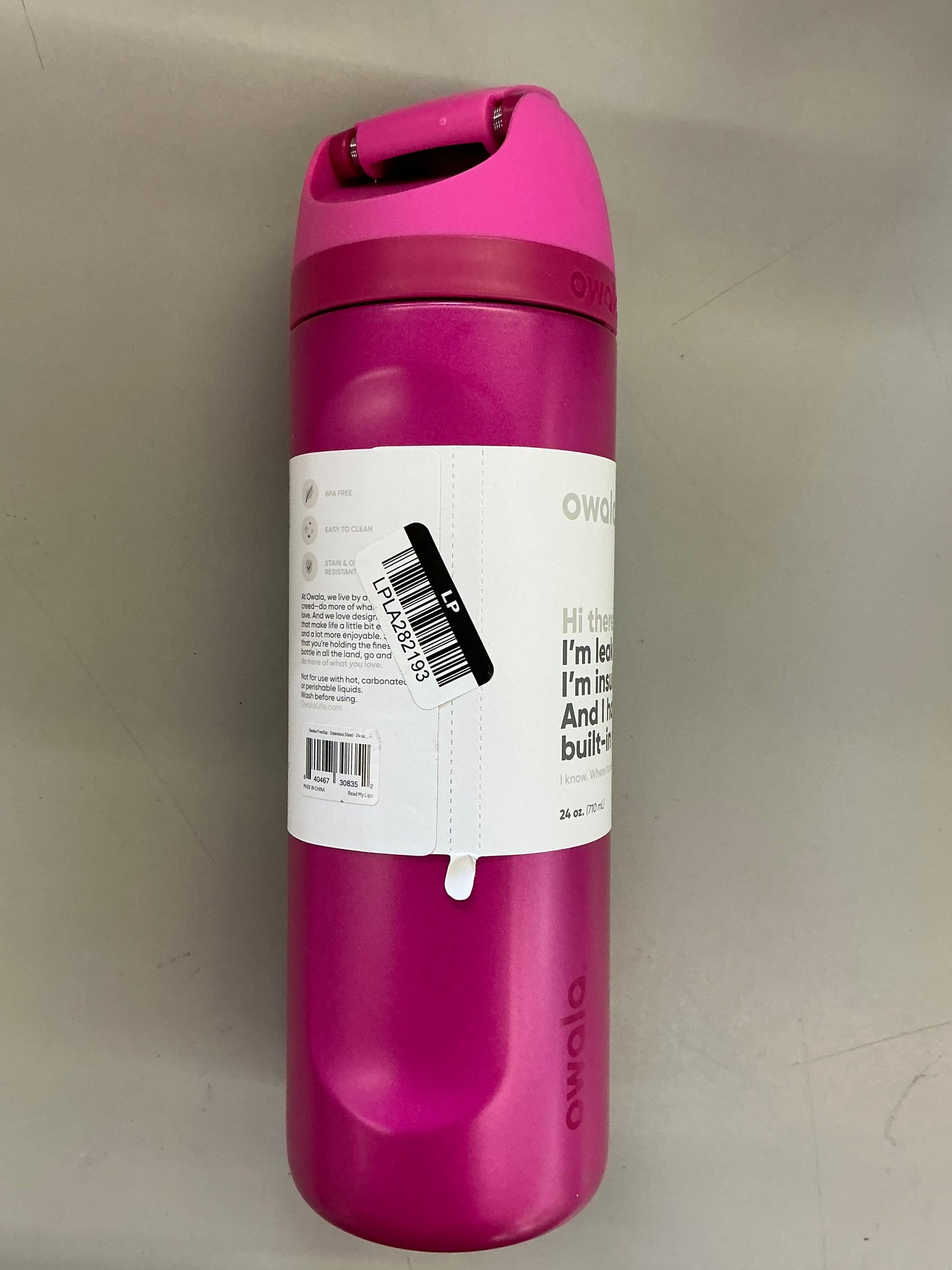Owala 24 fl oz FreeSip Stainless Steel Water Bottle - MINOR COSMETIC DAMAGE (see pictures)