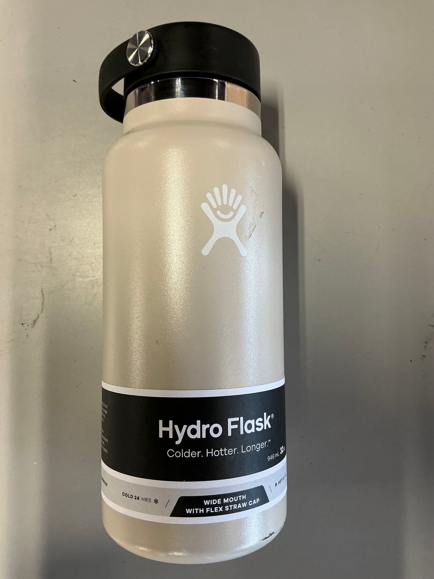 Hydro Flask - 32oz Wide Mouth Water Bottle -Minor Cosmetic Damage - May Be Missing Packaging (see pictures)