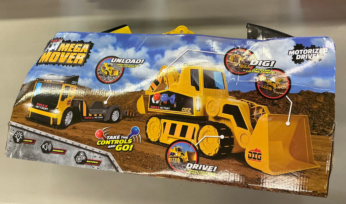 Maxx Action 2-N-1 Mega Mover - Construction Truck and Trailer with Lights, Sounds and Motorized Drive: Toy Vehicle, Plastic, Battery-Powered - Damaged Box