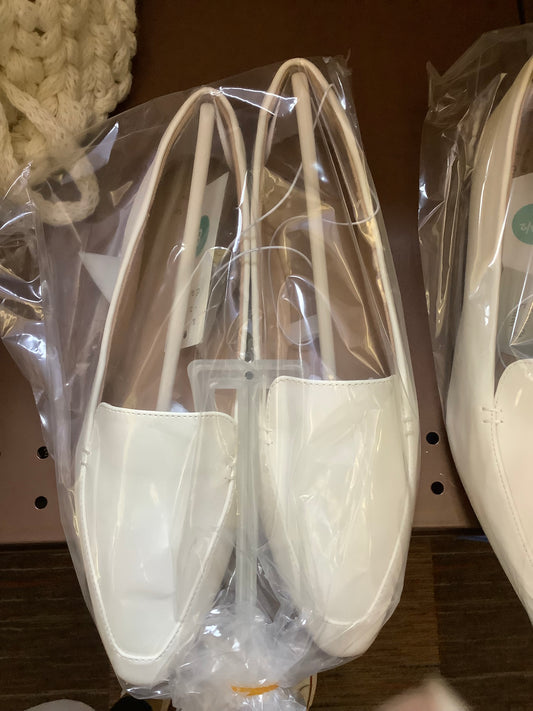 Women’s Size Slide On Dress Shoe-Cream