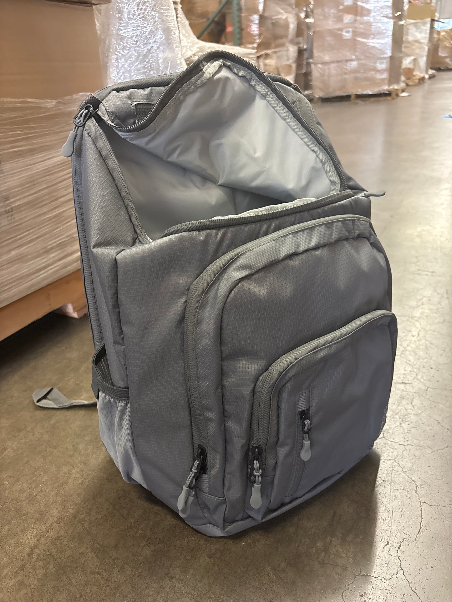 (CLEARANCE) Jartop Elite Backpack 17.5” - Gray