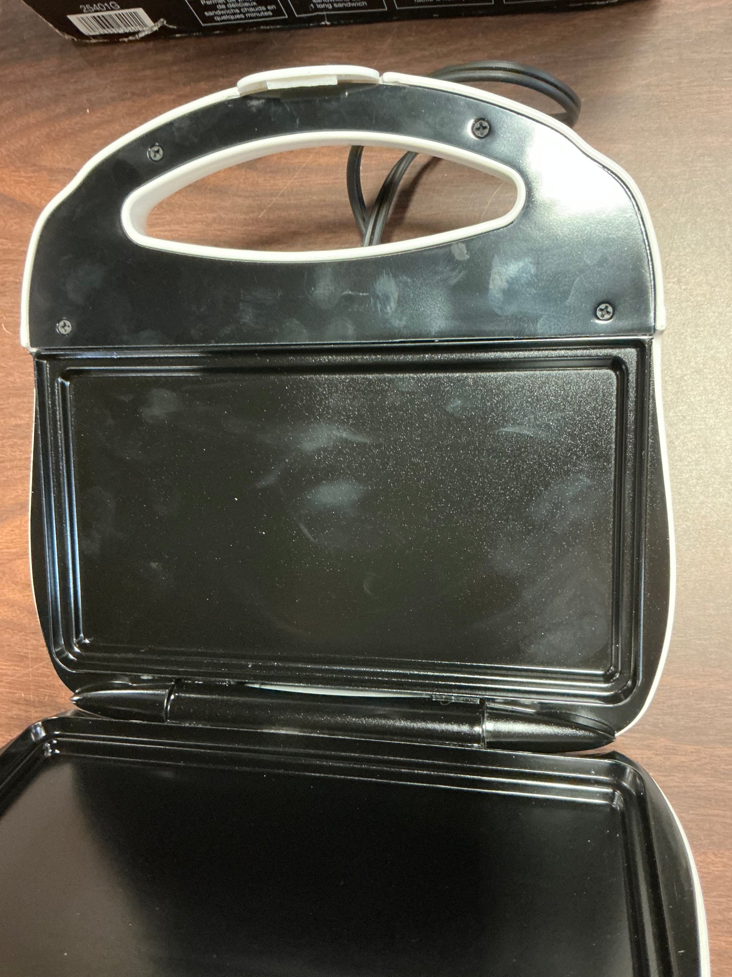 THRIFTY 70 - Proctor Silex Sandwich Maker in White -  Open Box - USED (See Pictures)- FINAL SALE- NO RETURNS - AS IS