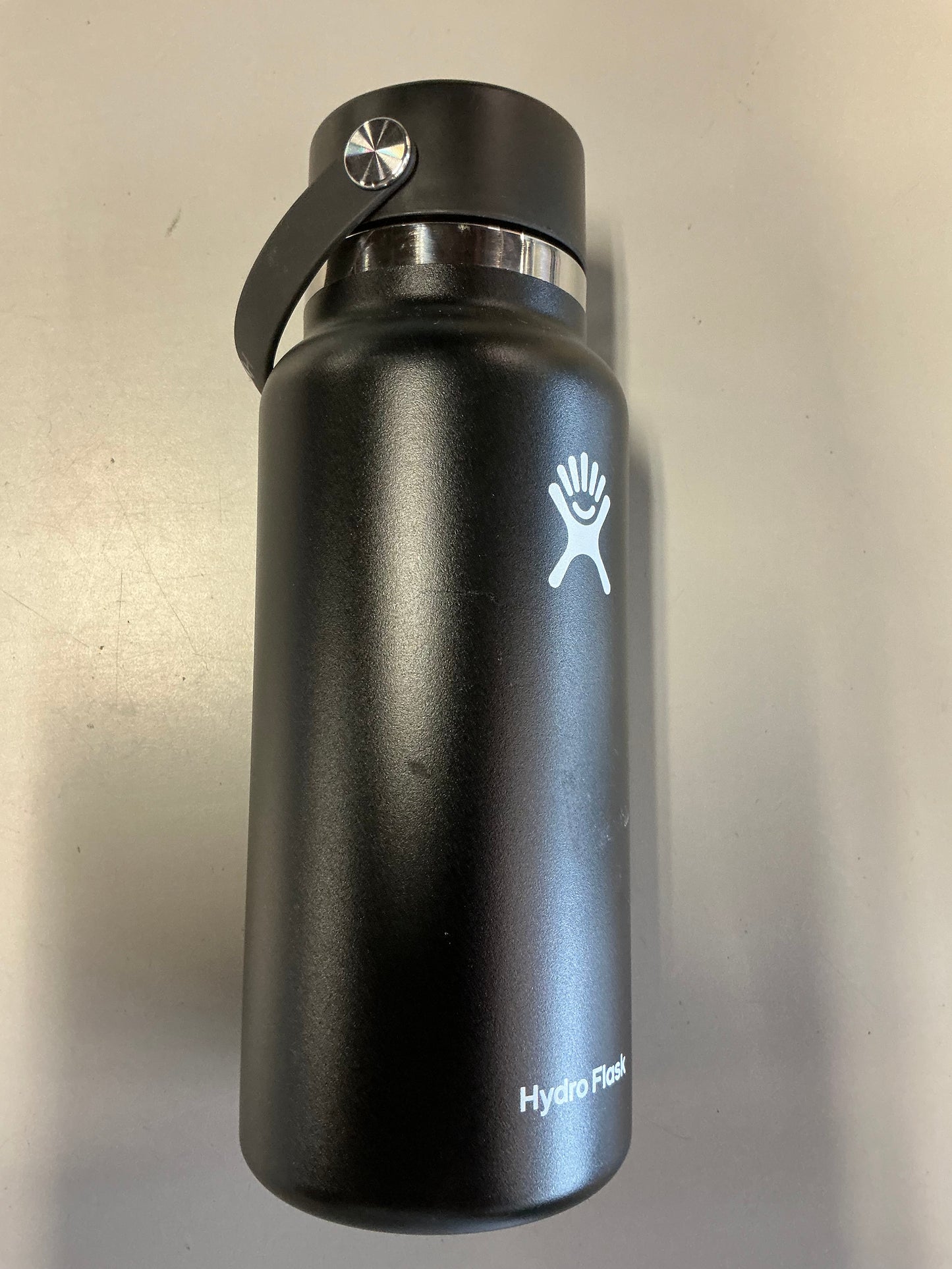 Hydro Flask - 32 oz Wide Mouth Water Bottle with Flex Straw Cap - Minor Cosmetic Damage - May Be Missing Packaging (see pictures)