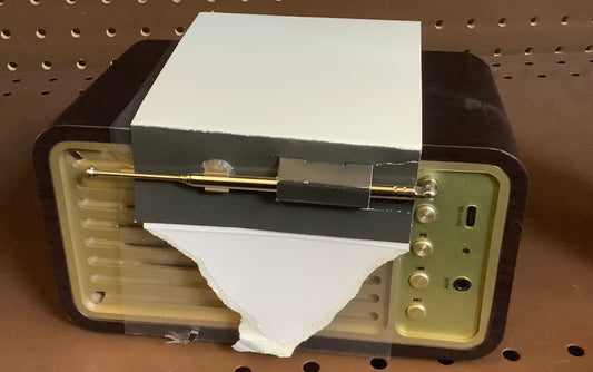 Retro Portable AM/FM Bluetooth Radio.