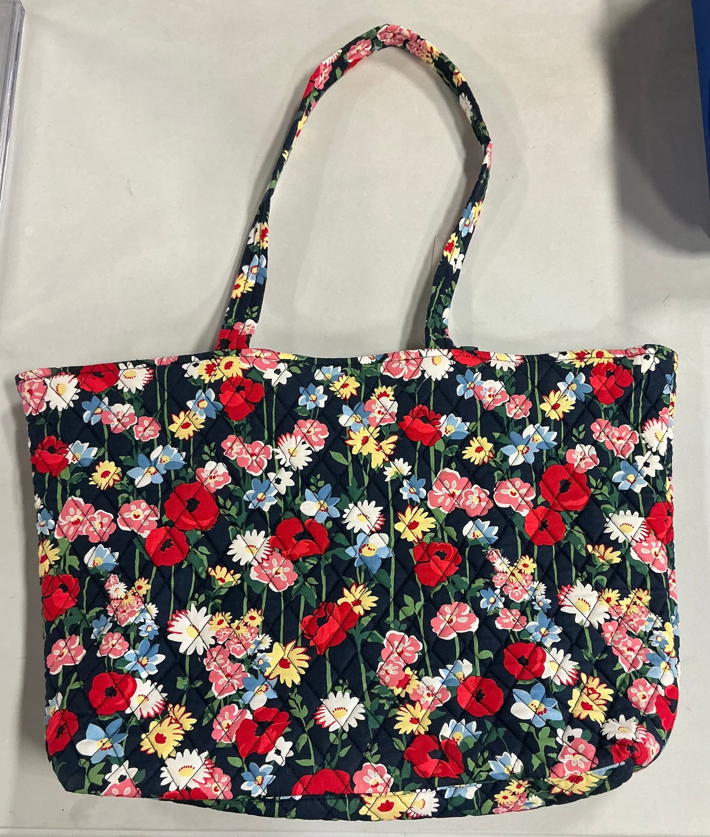 Vera Bradley - East West Tote Bag - Navy Blue/Poppy Meadow