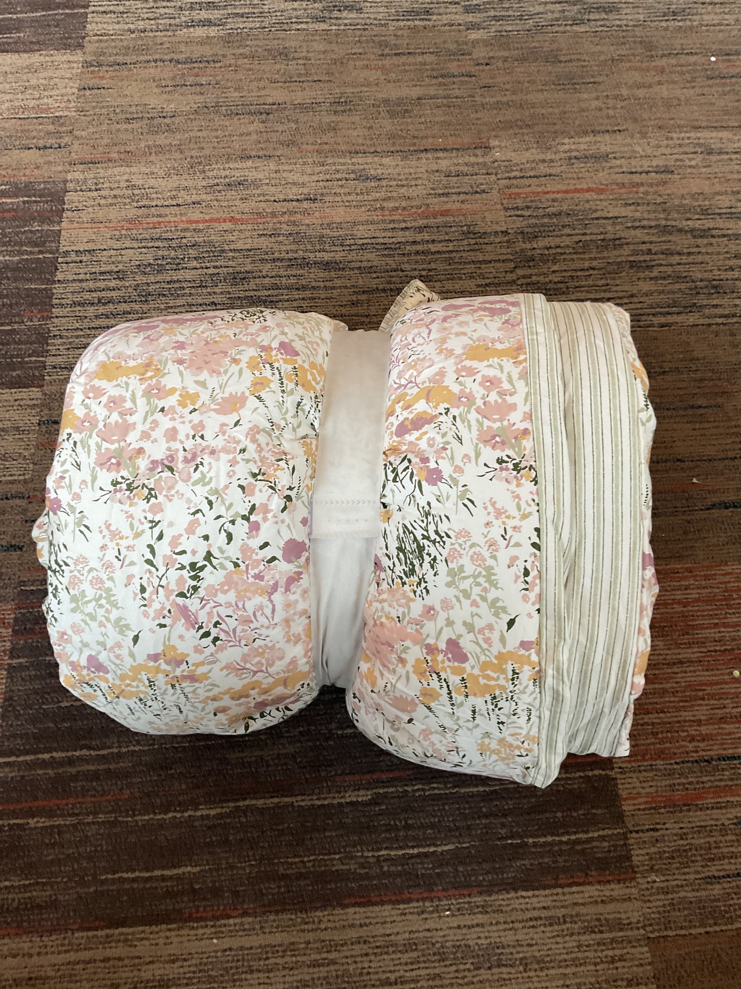 Full/Queen Floral Design Comforters (Does Not Include Pillow set)