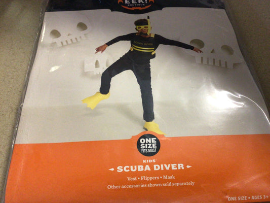 Kids Halloween costume - Scuba Diver - Includes Vest, Flippers, Mask - One size fits most (3+)