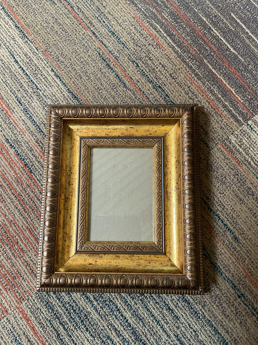 5x7 Gold picture frame