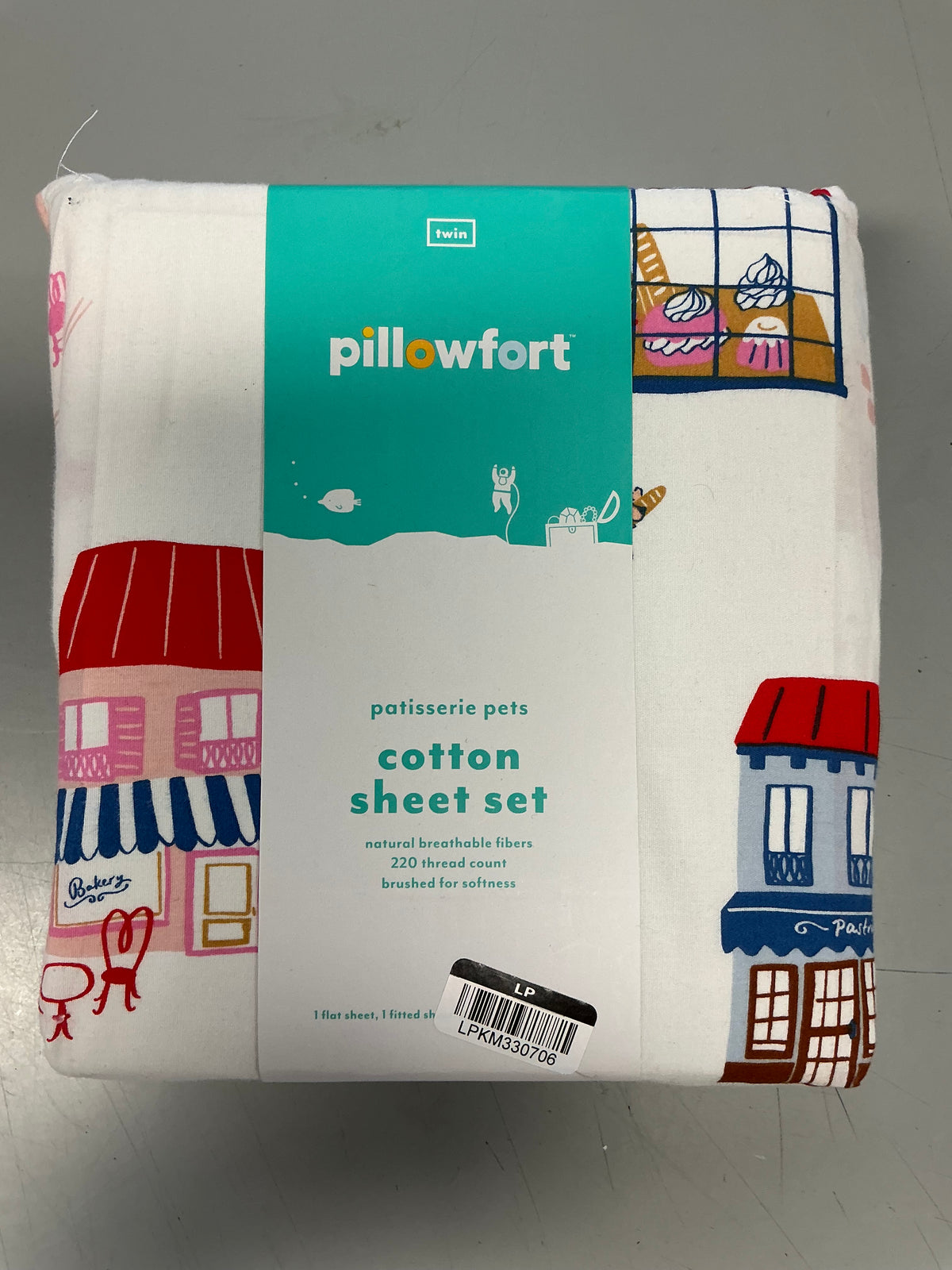 Patisserie Pets - TWIN Sheet Sets (1 Pillowcase, 1 Flat Sheet, 1 Fitted Sheet) - External storage case shows minor dirt from handling (see pictures) - FOR PICKUP ONLY