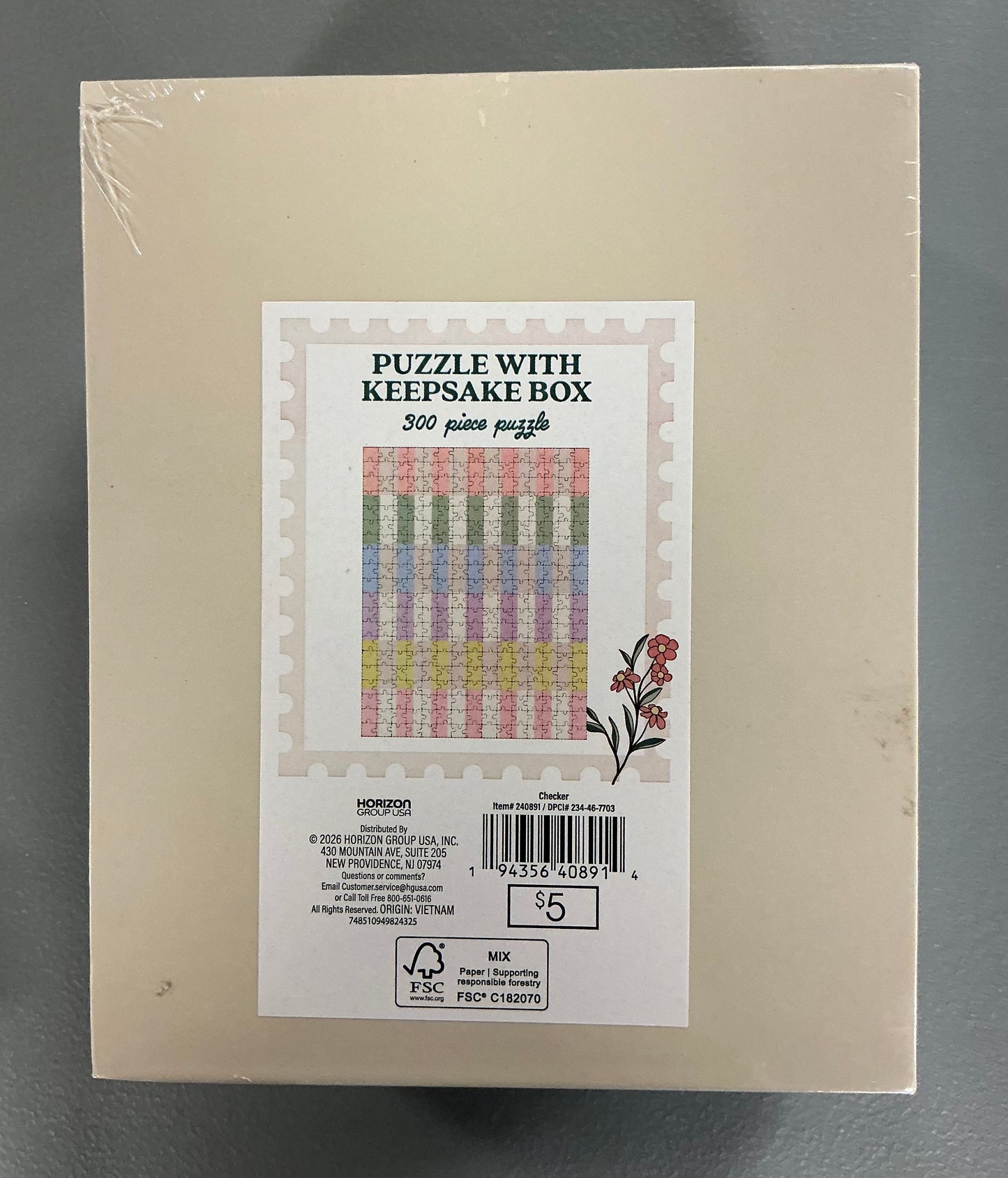 Stationery Gift Set (includes 1 Tote, 1 Black Ink Pen, 1 Note Pad (50 sheets), 2-2count Notebooks (40 sheets each) and 2 Puzzle Keepsake Boxes (300 pieces each)
