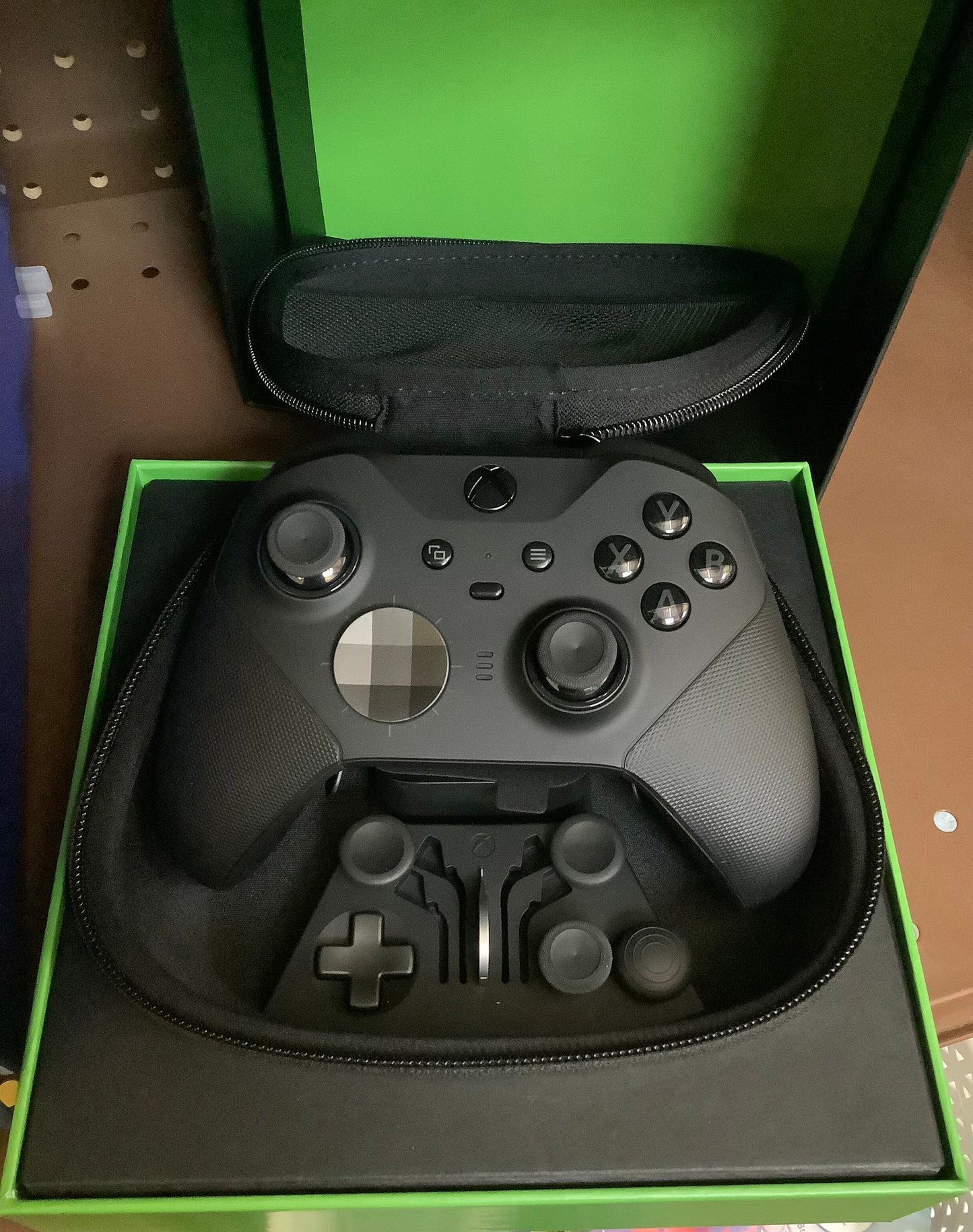 Xbox One Wireless Controller - Elite Series 2: Compatible with PC, Android & iPhone