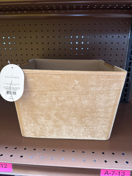 Velvet and poplin basket
