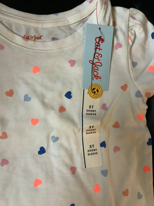 TODDLERS SIZE 5T SHORT SLEEVE HEART T-SHIRT