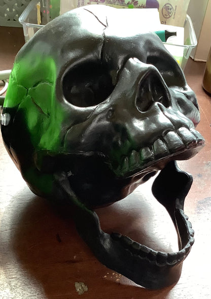 INDOOR/ OUTDOOR DECORATIVE SKULL HEAD