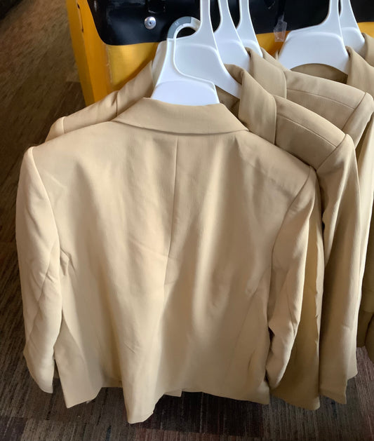 WOMENS SIZE MEDIUM JACKET