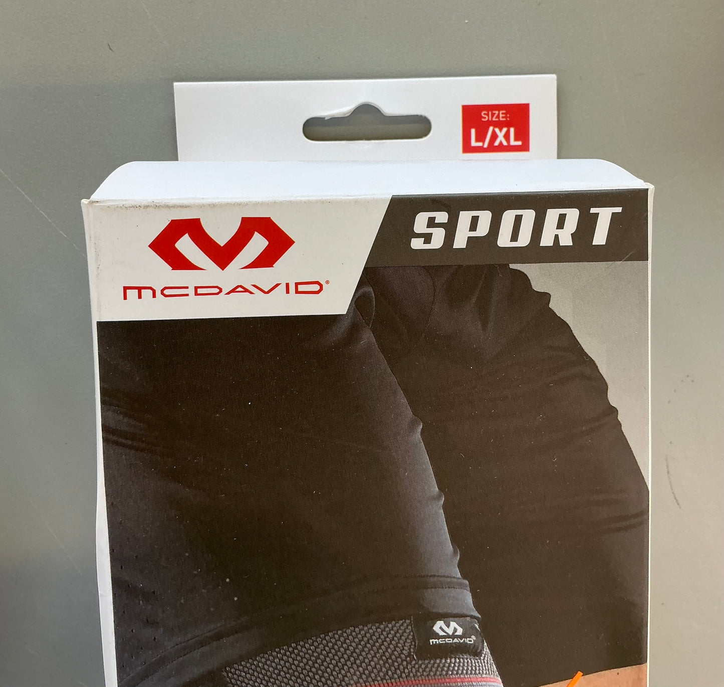 McDavid Sport Knee Knit Sleeve with Buttress and Stays - Gray