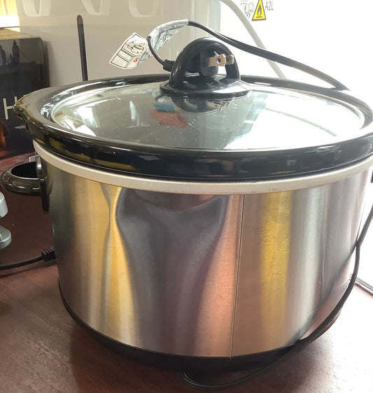 THRIFTY 70-Crock-Pot 4.5qt Slow Cooker Silver: Ceramic, Glass, Stainless Steel, 3 Settings, Stay-Cool Handles, Dishwasher-Safe