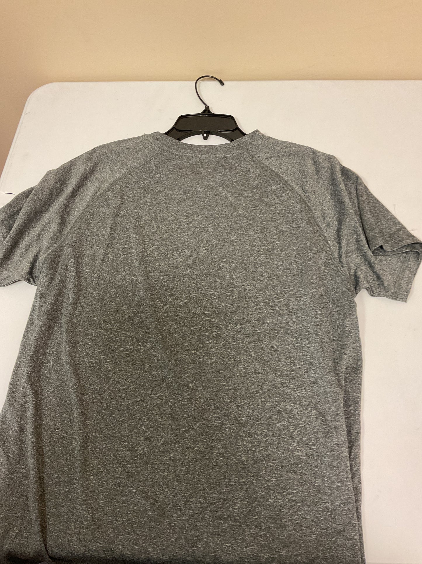 YOUTH SIZE XL 16/18 “Minnesota M Golden Gophers” Grey Polyester Shirt